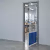 Маятниковая распашная одностворчатая эластичная дверь из ПВХ 300*100